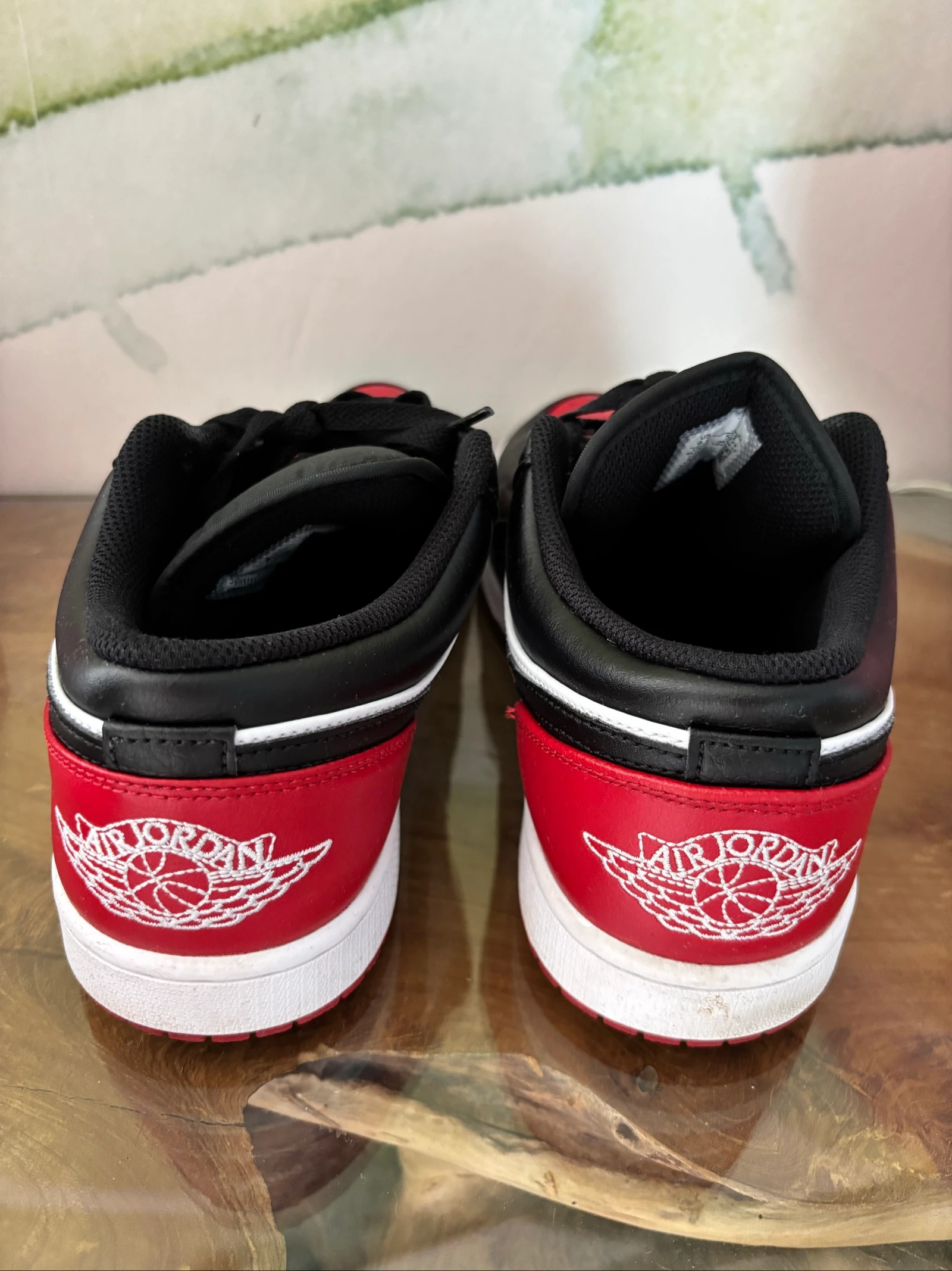 Zapatillas Nike Air Jordan 1 bajas rojas negras blancas – photo 4